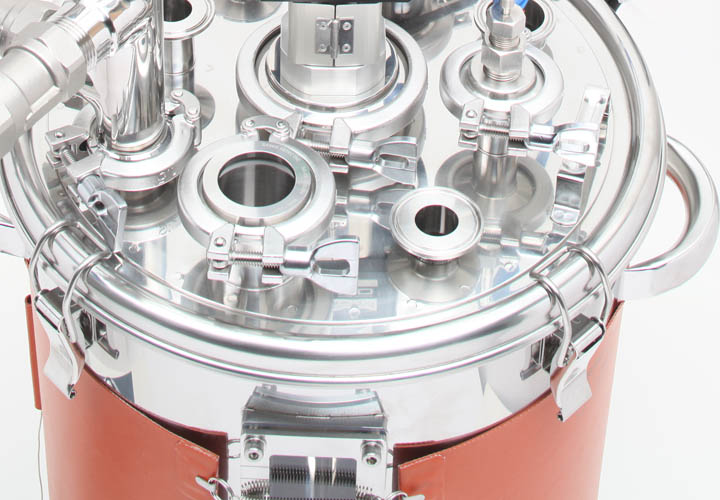 SG サイトグラスを容器に取り付けた使用例の画像