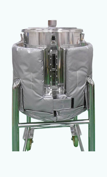 CO 保温・保冷・断熱カバーの製作例2 ジャケット容器へ装着