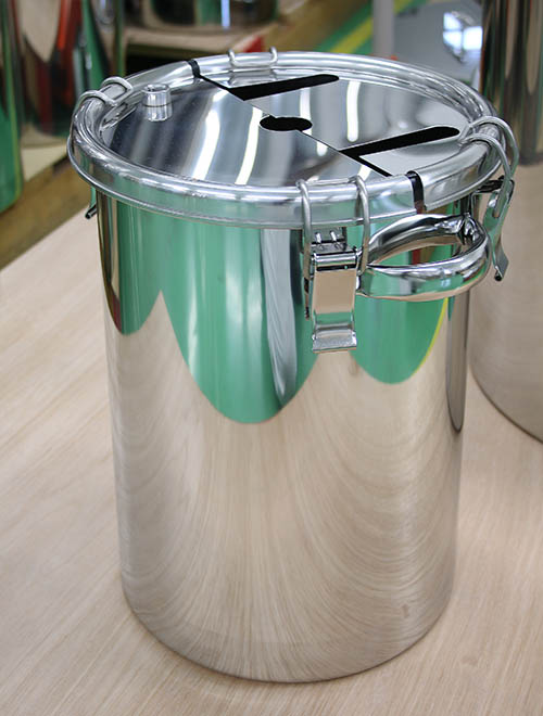 加熱攪拌用クリップ密閉容器 1