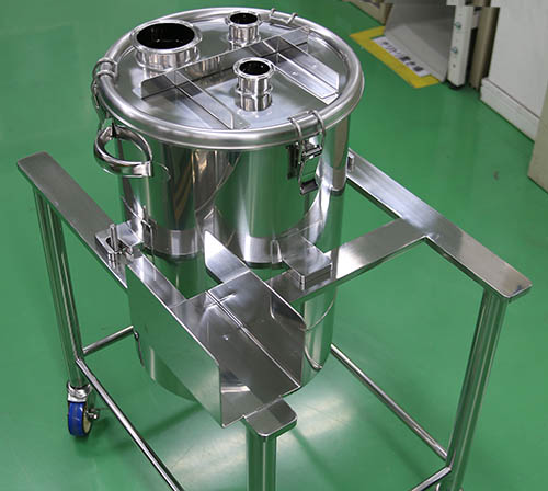 攪拌機取付ヘルール付架台分離型鏡板攪拌容器 2
