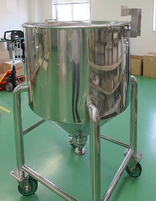 攪拌機取付座付脚付ホッパー容器・タンク底バルブ 1