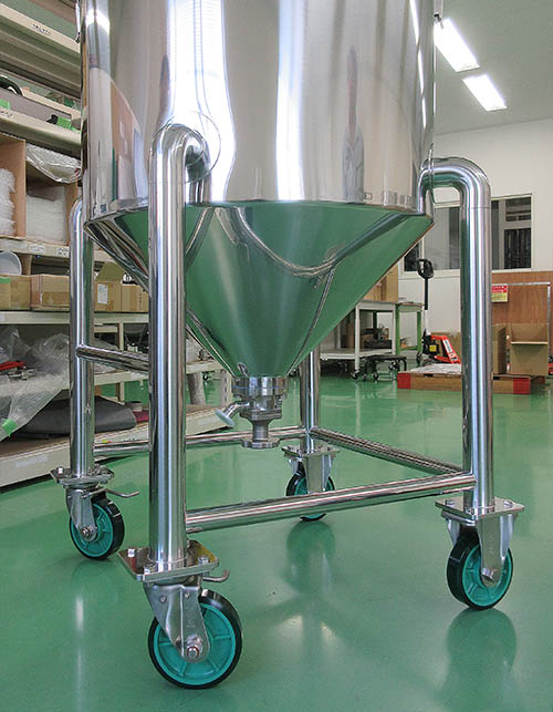 攪拌機取付座付脚付ホッパー容器・タンク底バルブ 3