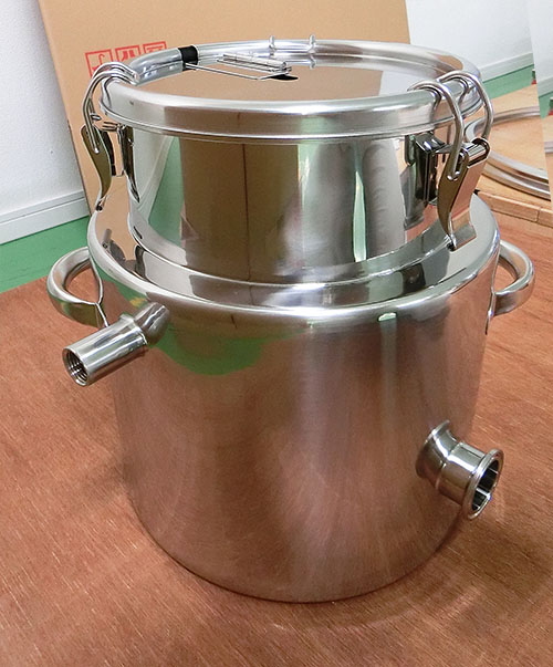 攪拌用キリカキ蓋付ジャケット容器 1