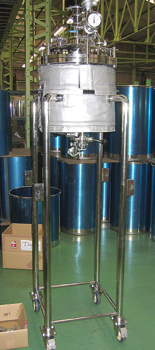 温調攪拌圧送フランジオープン型加圧容器 1