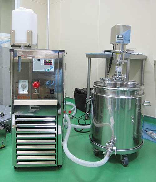 低温恒温水循環ジャケット型攪拌容器 1