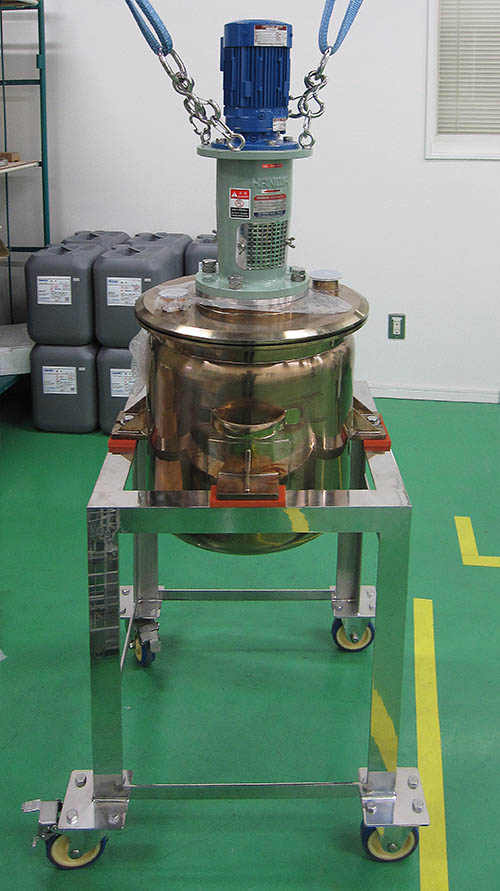 高粘度攪拌ジャケット型加圧容器 1