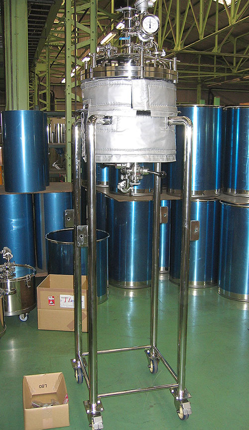 温調攪拌ジャケット型加圧容器 2