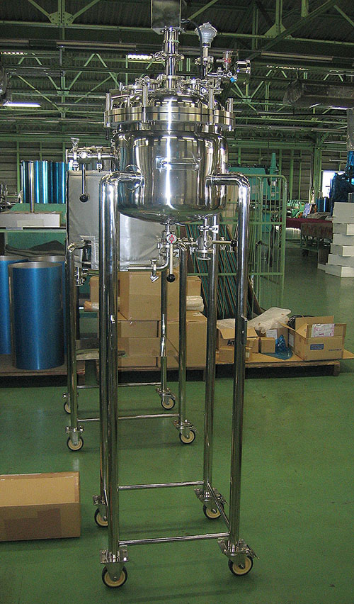 温調攪拌ジャケット型加圧容器 1