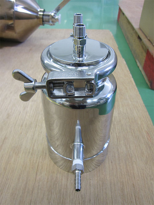 ジャケット型小容量加圧容器1