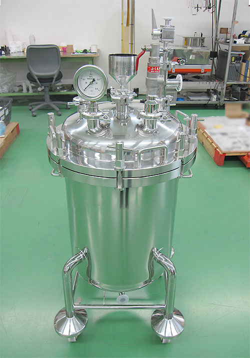 フランジオープン加圧容器1