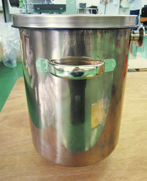 フッ素樹脂コーティング仕様鏡板容器の蓋